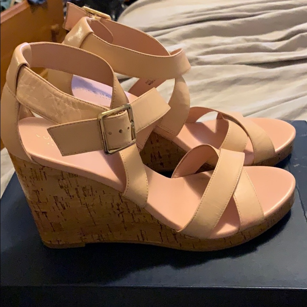 ⬇️‼️PRICE CUT ⬇️‼️Cole Haan blush wedges